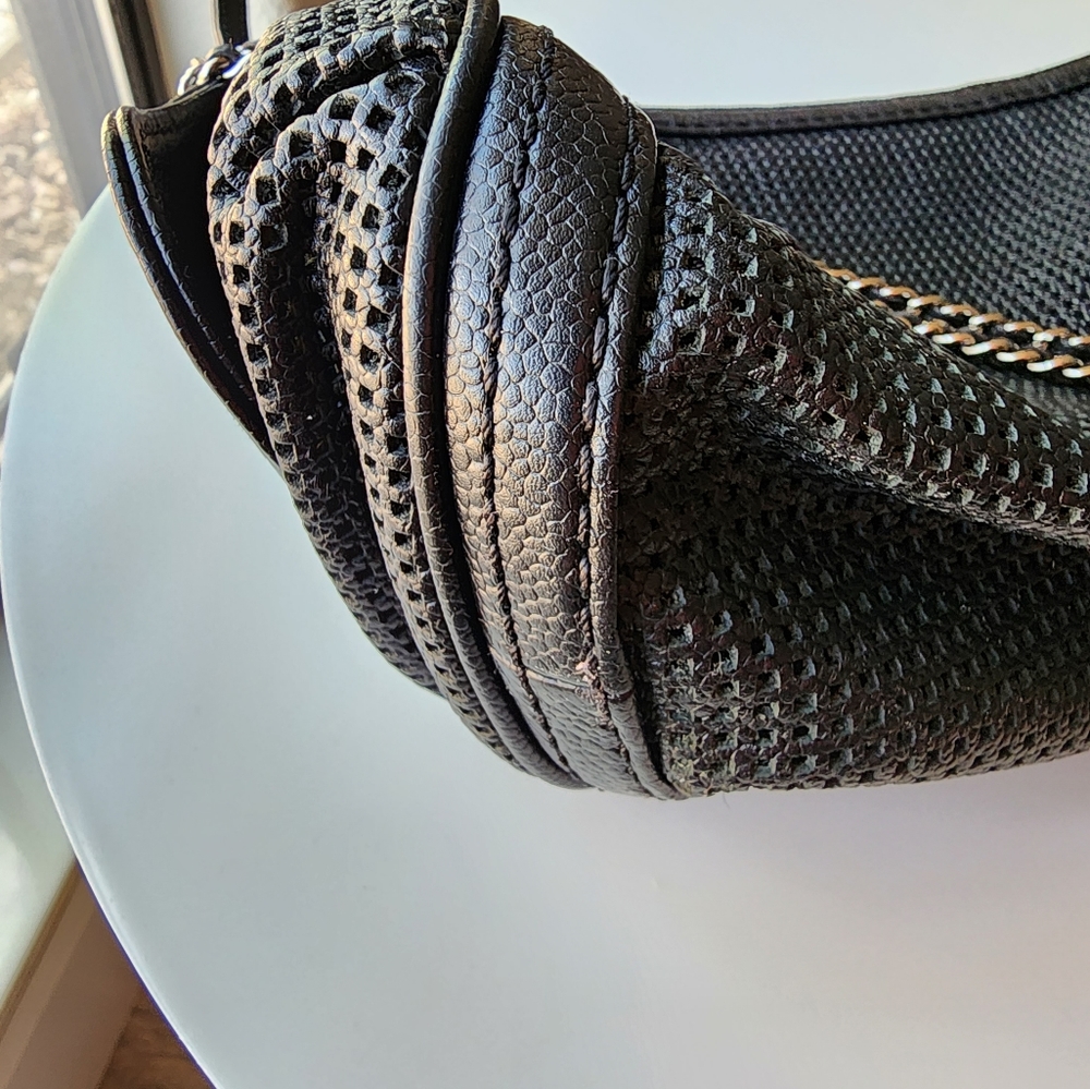 Chanel Perforated Pulley Shoulder Bag - Picture 5 of 16